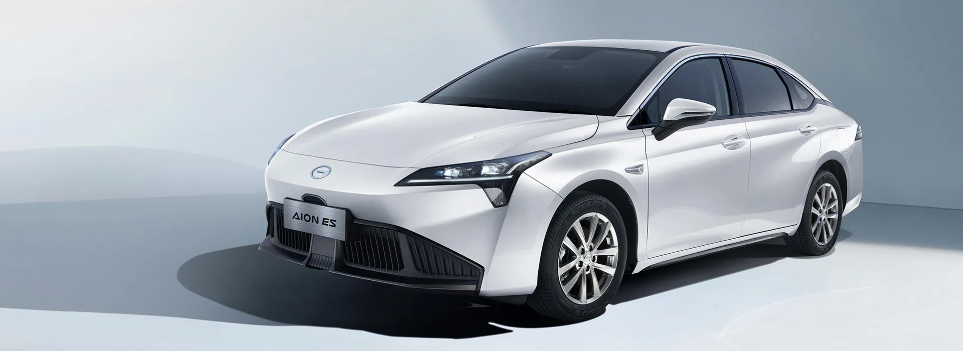 foto de un auto GAC AION ES